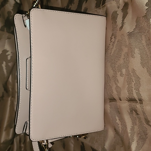 MICHAEL Kors Purse - Picture 9 of 17